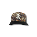 Load image into Gallery viewer, Daygo Faithful Camo Snapback
